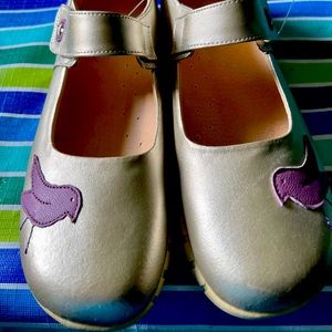 Girls size 4 youth Livie & Luca gold shoes , purple bird.  Brand new without tag